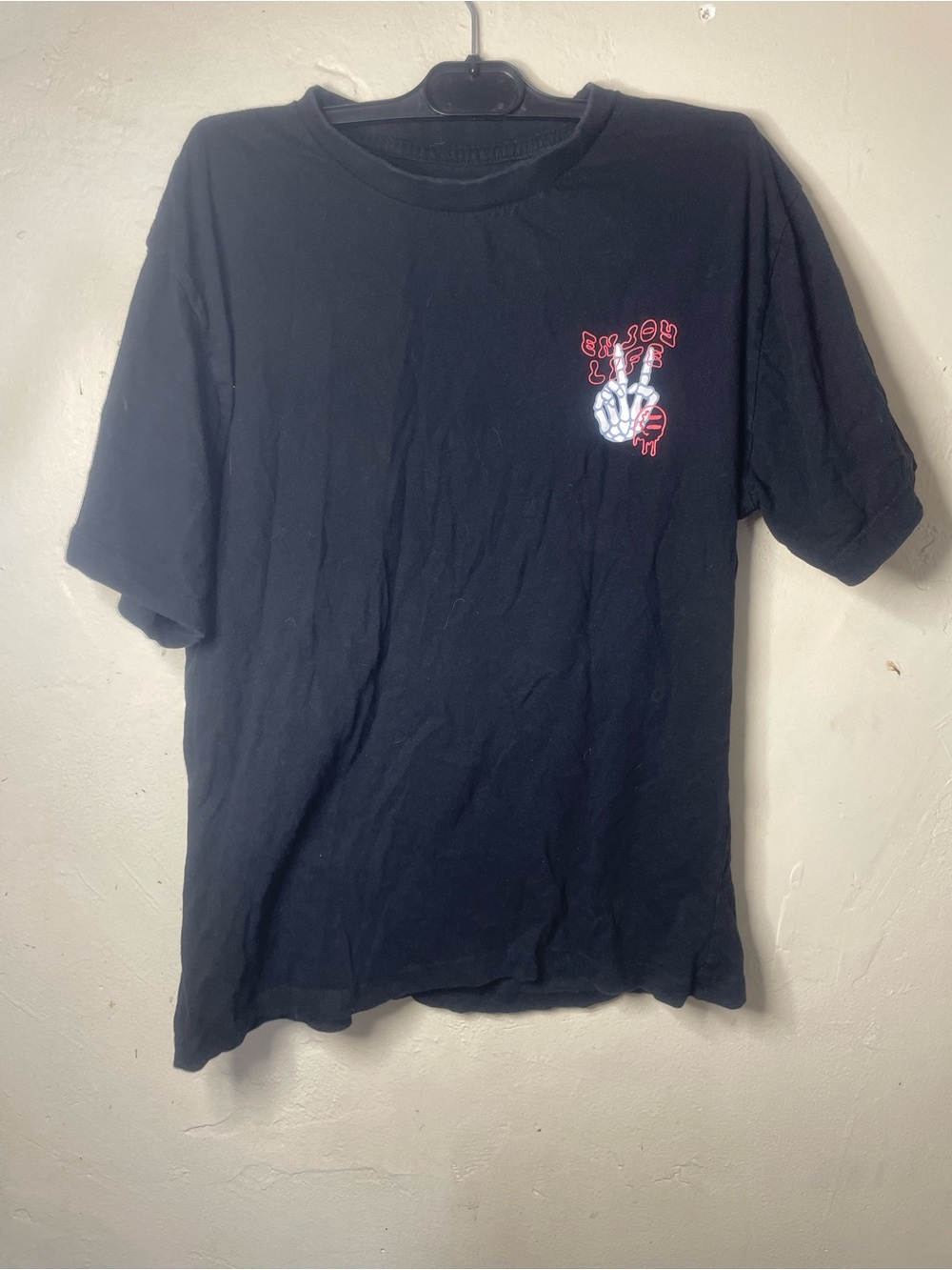 Kids Black SZ 16 Graphic Short-Sleeve Tee with Red & White Skeleton Hand